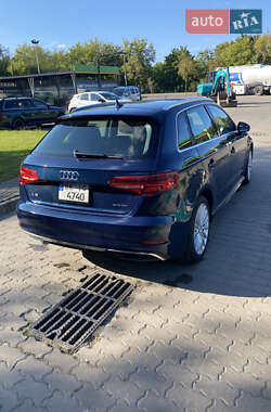 Хэтчбек Audi A3 2017 в 
