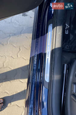 Хэтчбек Audi A3 2017 в 