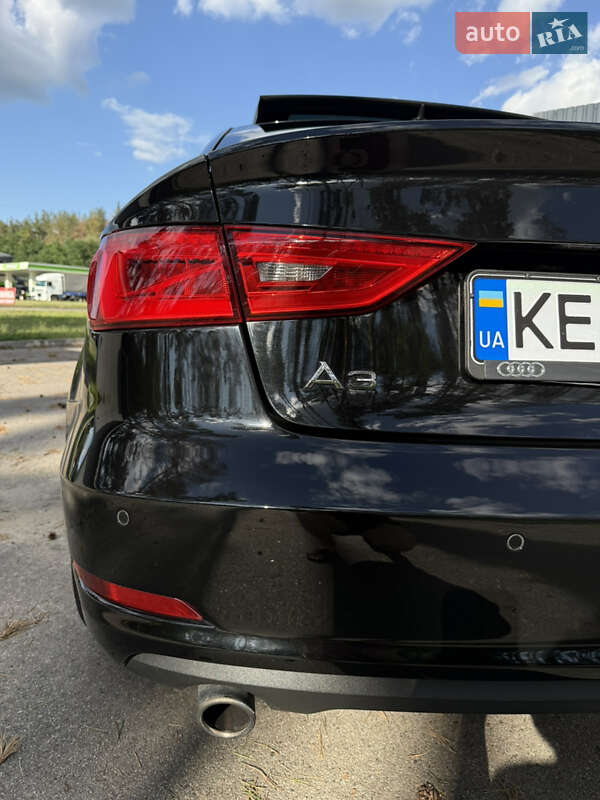 Седан Audi A3 2015 в Харькове