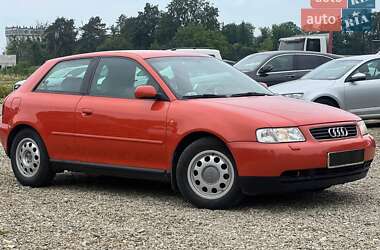 Хэтчбек Audi A3 1999 в 