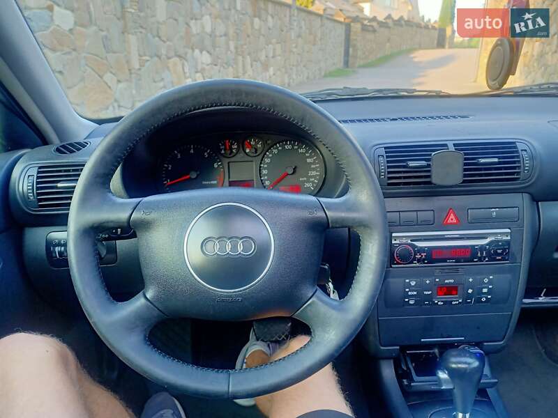 Хетчбек Audi A3 2001 в Надвірній