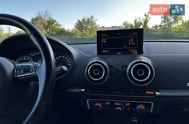 Хэтчбек Audi A3 2015 в 