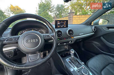 Хэтчбек Audi A3 2016 в 