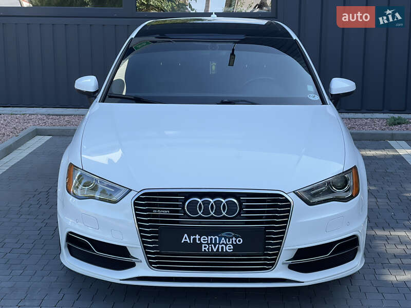 Хэтчбек Audi A3 2016 в Ровно