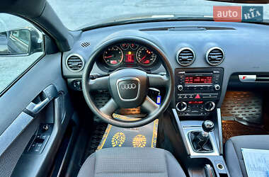 Хэтчбек Audi A3 2007 в 