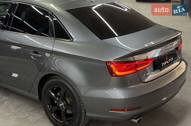 Седан Audi A3 2016 в 