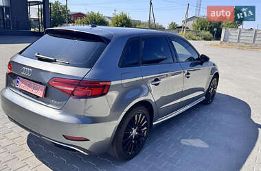 Хэтчбек Audi A3 2017 в 