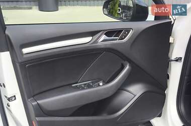Седан Audi A3 2016 в 