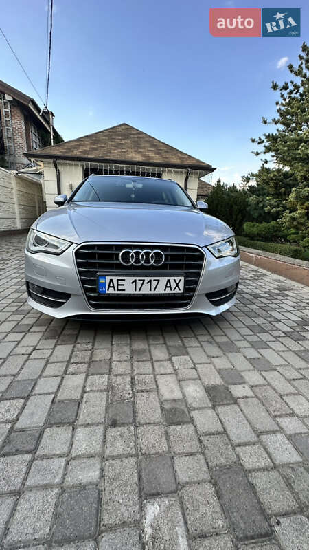 Хэтчбек Audi A3 2016 в Днепре