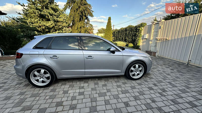 Хэтчбек Audi A3 2016 в Днепре