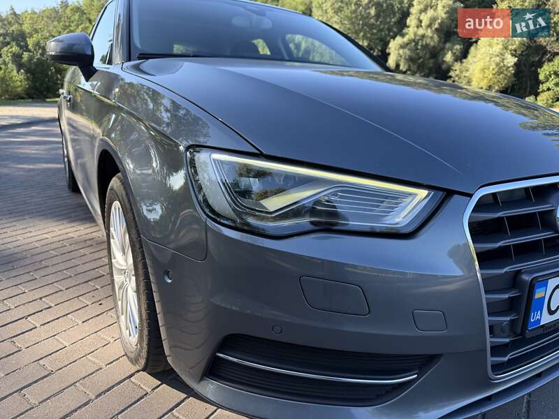 Хетчбек Audi A3 2015 в Черкасах