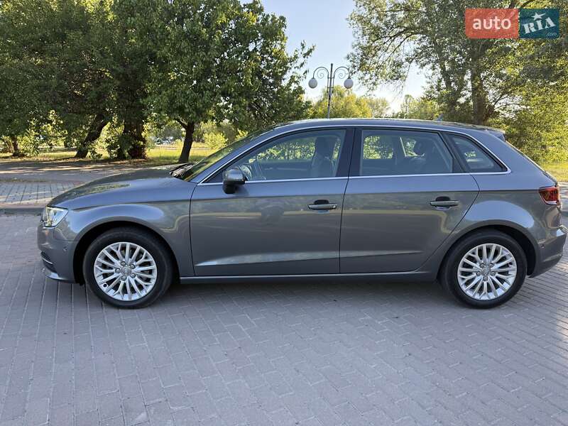 Хетчбек Audi A3 2015 в Черкасах