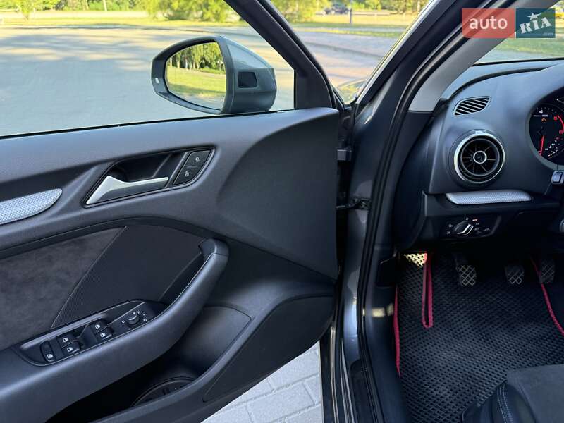 Хетчбек Audi A3 2015 в Черкасах