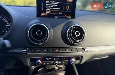 Хетчбек Audi A3 2015 в 
