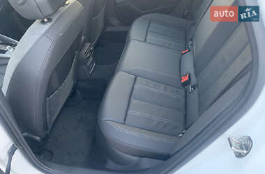 Седан Audi A3 2023 в Нетешине