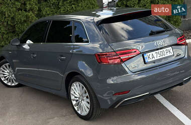 Хэтчбек Audi A3 2016 в 
