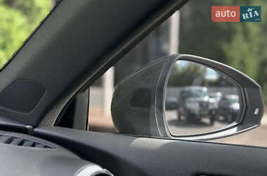 Хэтчбек Audi A3 2016 в 