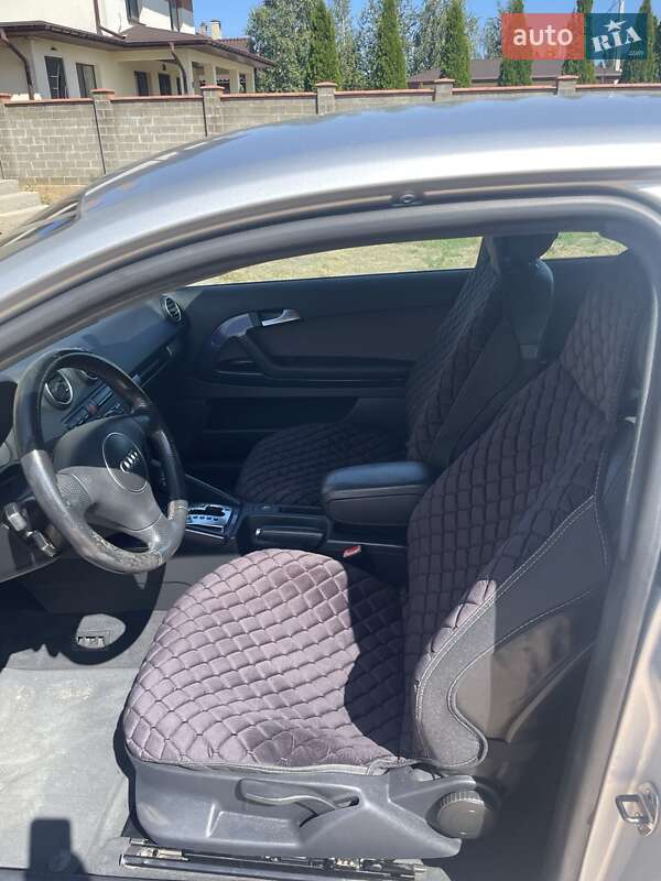 Хэтчбек Audi A3 2004 в Черноморске