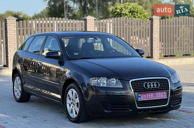 Хэтчбек Audi A3 2005 в 
