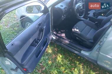 Хэтчбек Audi A3 2000 в 