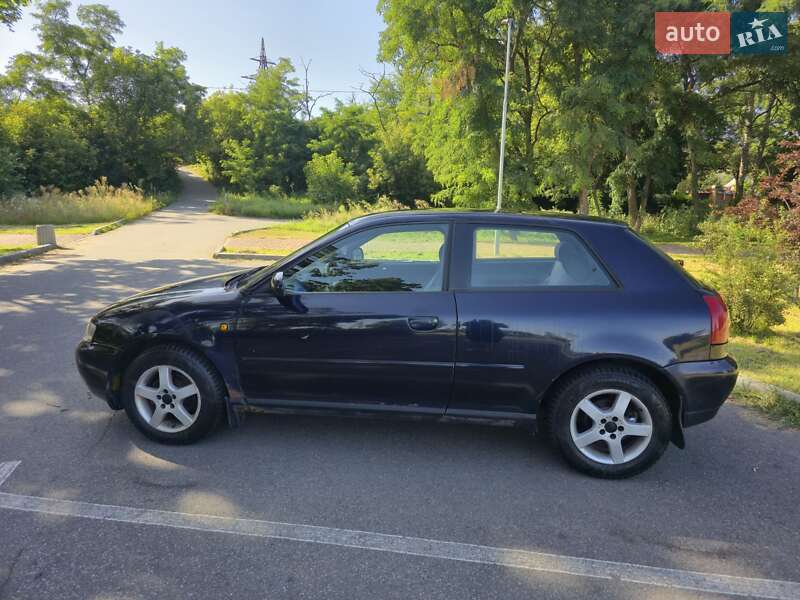 Хэтчбек Audi A3 1999 в Вышгороде