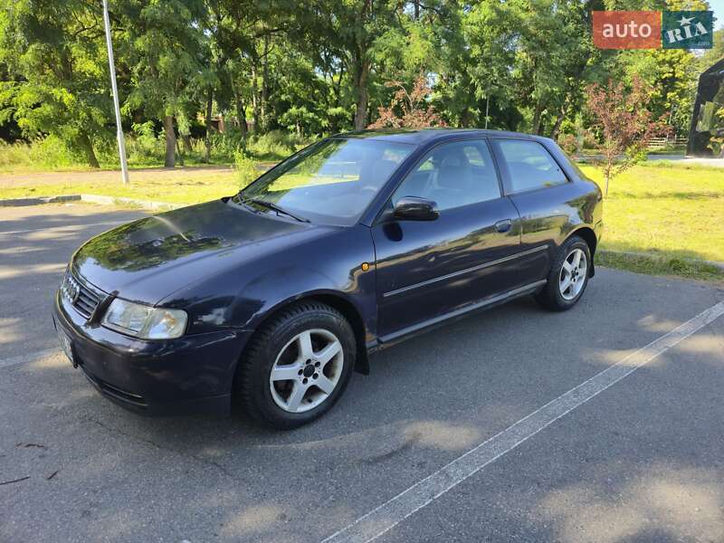 Хэтчбек Audi A3 1999 в Вышгороде