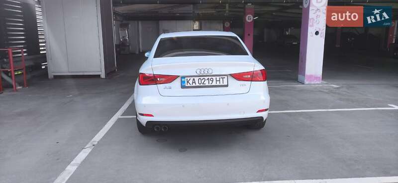 Седан Audi A3 2016 в Киеве