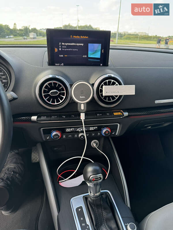 Седан Audi A3 2017 в Львові