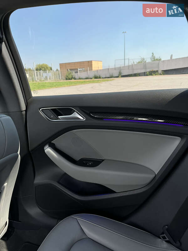 Седан Audi A3 2017 в Львові