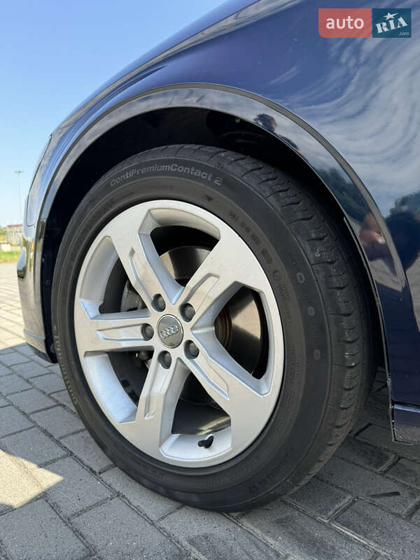 Седан Audi A3 2017 в Львові