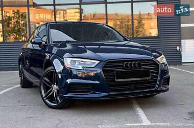 Седан Audi A3 2016 в 