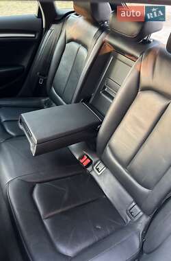Хэтчбек Audi A3 2016 в 