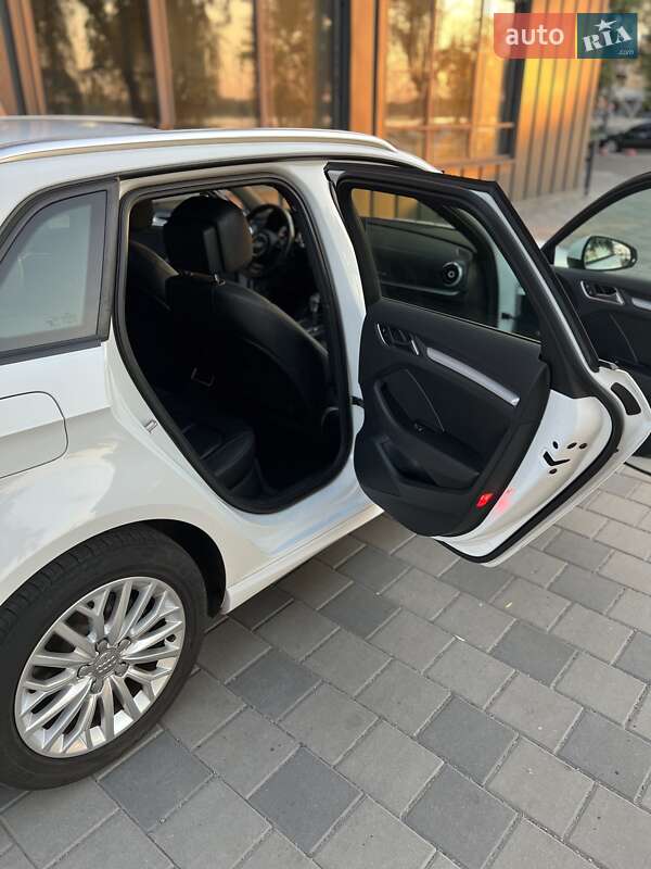 Хэтчбек Audi A3 2016 в Запорожье