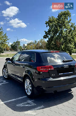 Хэтчбек Audi A3 2011 в 