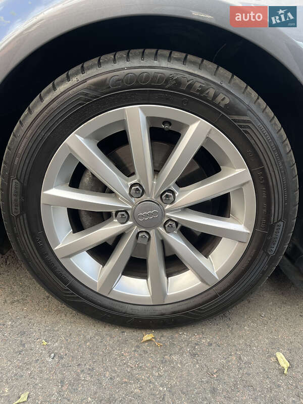 Хетчбек Audi A3 2016 в Львові