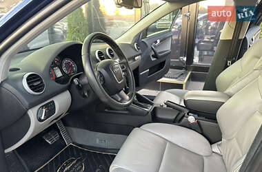 Хэтчбек Audi A3 2012 в 