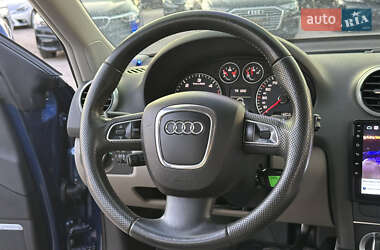 Хэтчбек Audi A3 2012 в 