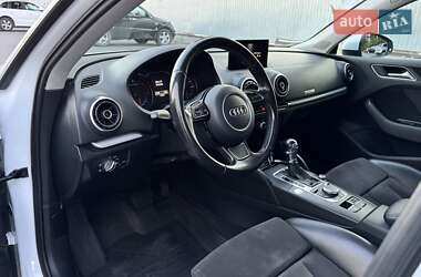 Хэтчбек Audi A3 2016 в 
