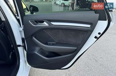 Хэтчбек Audi A3 2016 в 