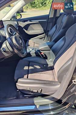 Хэтчбек Audi A3 2015 в 