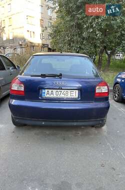 Хэтчбек Audi A3 1998 в 
