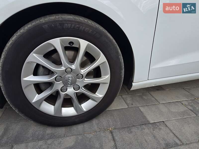 Хэтчбек Audi A3 2016 в Ахтырке