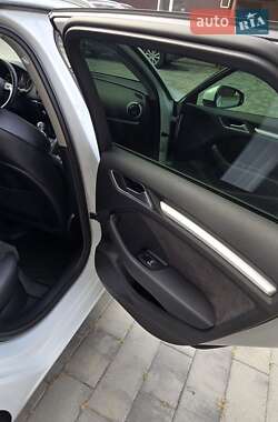Хэтчбек Audi A3 2016 в 