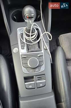 Хэтчбек Audi A3 2016 в 