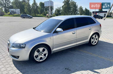 Хэтчбек Audi A3 2004 в 