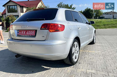 Хэтчбек Audi A3 2004 в 