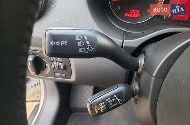 Хэтчбек Audi A3 2006 в 