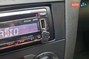 Хэтчбек Audi A3 2006 в 