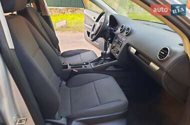 Хэтчбек Audi A3 2006 в 
