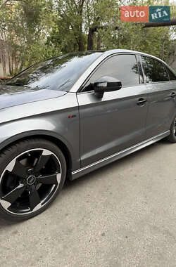 Седан Audi A3 2016 в 